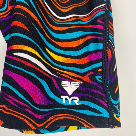 TYR MULTI COLOR SHORRS 26” Small - Picture 5 of 5
